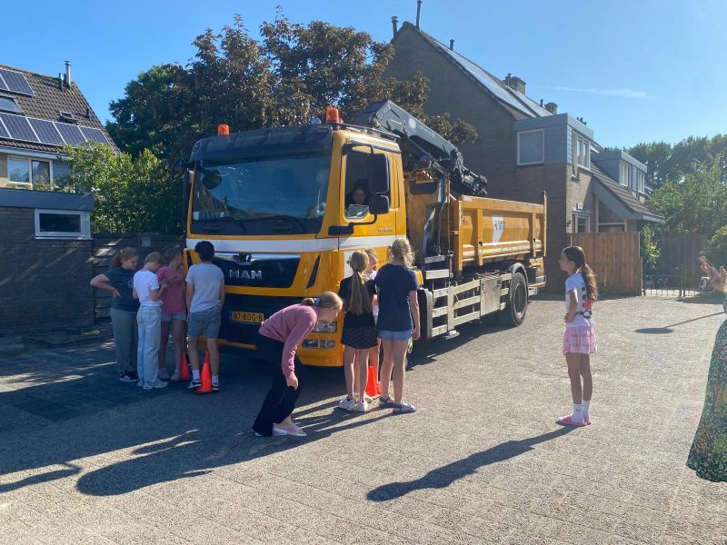 Umbraco.Web.PublishedCache.XmlPublishedCache.PublishedMediaCache+DictionaryPublishedContent?.Name